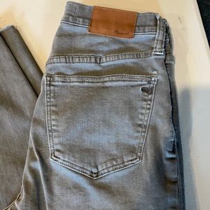 LIGHT GRAY MADEWELL “9” HIGH RISE SKINNY!”